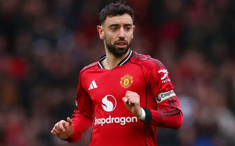 الكشف عن تفاصيل بند الإفراج عن برونو فرنانديز في الوقت الذي يوجه فيه مانشستر يونايتد نداءً إلى قائد الفريق